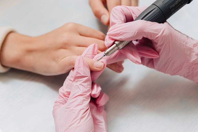 Курс «Мастер аппаратного маникюра»